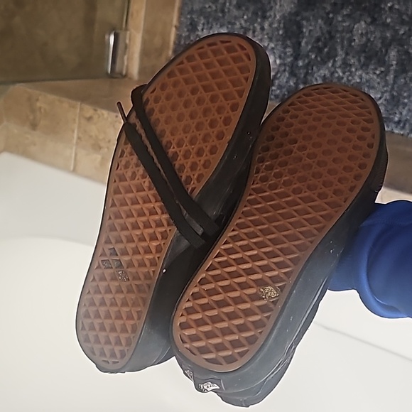 High tops black vans - Picture 3 of 4